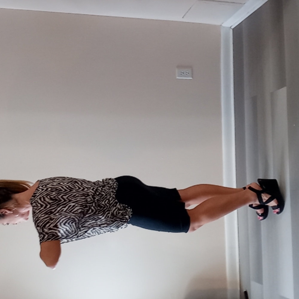 Bundle of Two Assorted, Lady's Tops in Assorted Styles & Colors, Size M